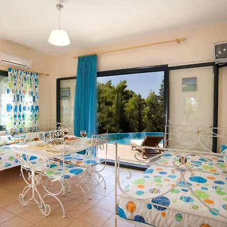 Timoklia Tsoukaládhes